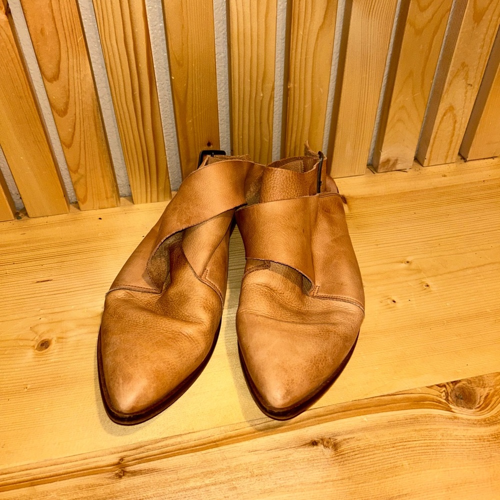 Free People Tan Leather Women's shoes